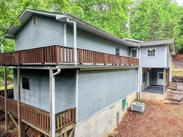 1066 Ridge Road, Hiawassee, GA 30546