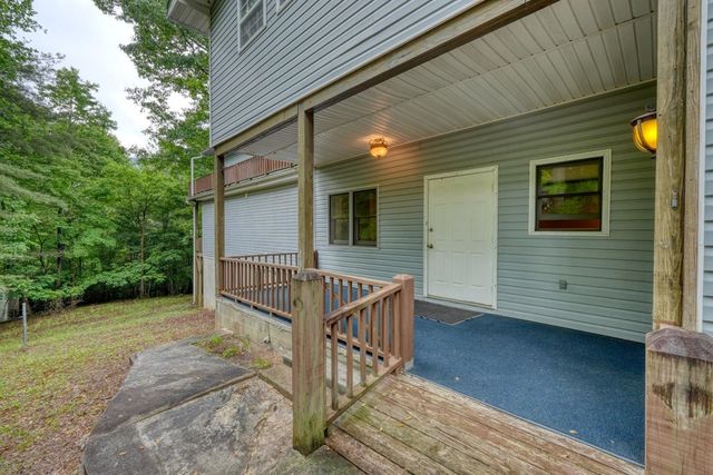 1066 Ridge Road, Hiawassee, GA 30546