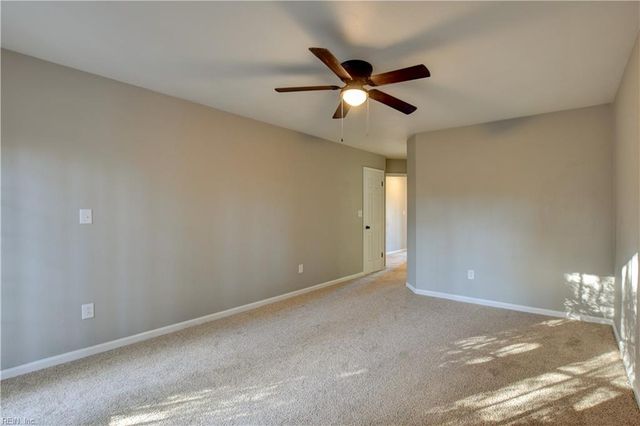 740 S Lake CIR, Chesapeake, VA 23322