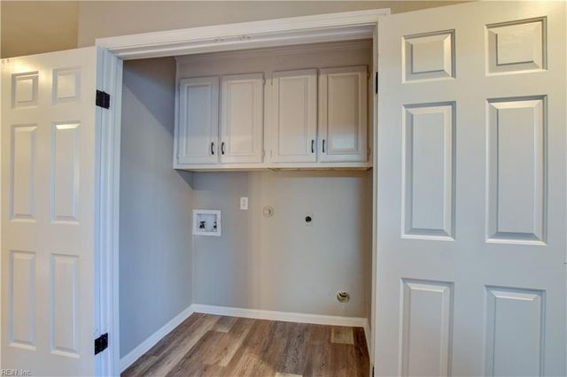 740 S Lake CIR, Chesapeake, VA 23322