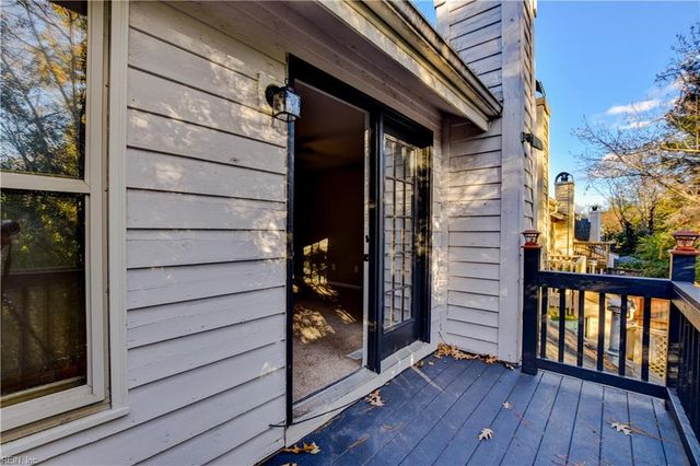 740 S Lake CIR, Chesapeake, VA 23322