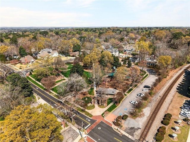 5989 Kenn Manor Way, Norcross, GA 30071