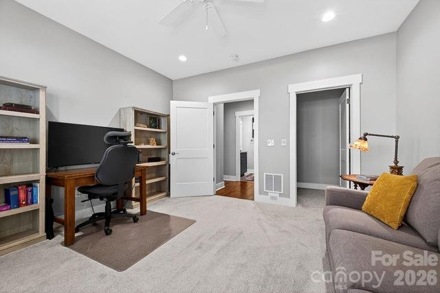 70 Copper Creek Lane, Hendersonville, NC 28739