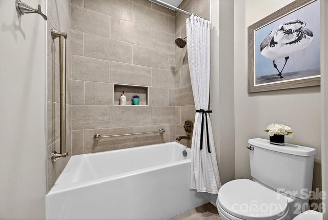 70 Copper Creek Lane, Hendersonville, NC 28739