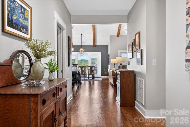 70 Copper Creek Lane, Hendersonville, NC 28739