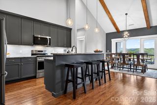 70 Copper Creek Lane, Hendersonville, NC 28739