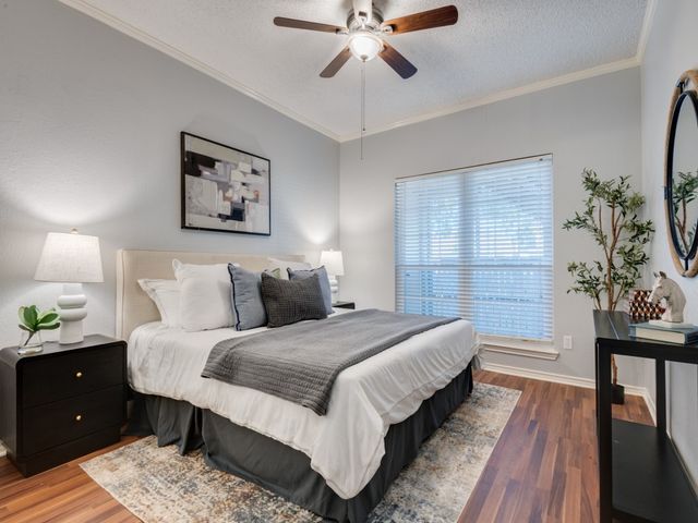 1609 Marsh Lane 110, Carrollton, TX 75006