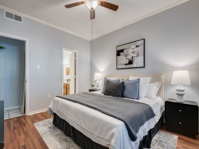 1609 Marsh Lane 110, Carrollton, TX 75006