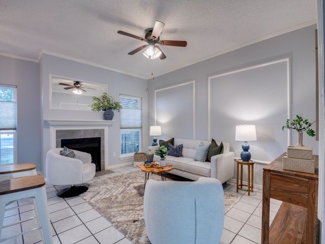 1609 Marsh Lane 110, Carrollton, TX 75006