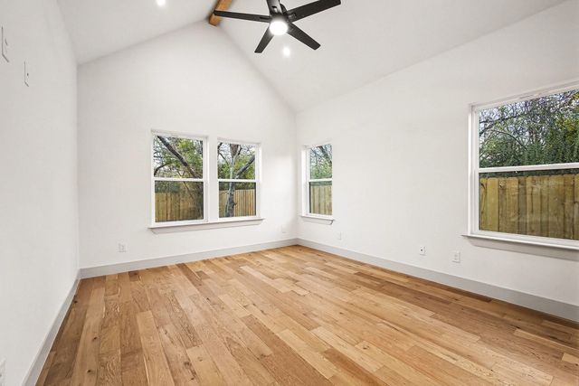 1931 Muncie Avenue, Dallas, TX 75212