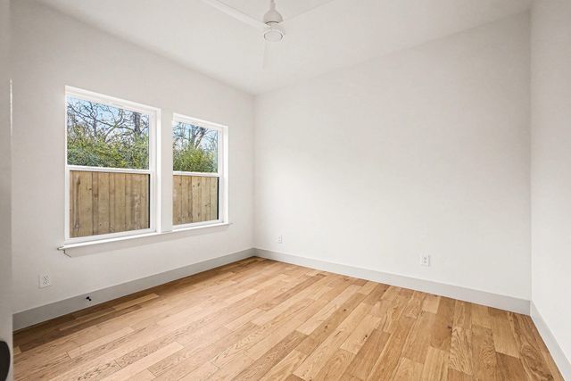 1931 Muncie Avenue, Dallas, TX 75212