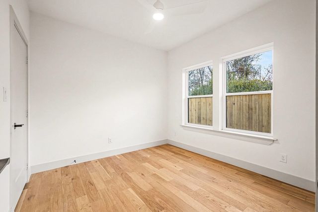 1931 Muncie Avenue, Dallas, TX 75212