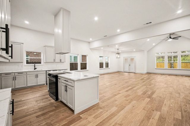 1931 Muncie Avenue, Dallas, TX 75212