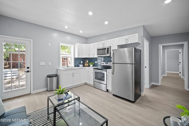 3544 COLLEGE Place, Jacksonville, FL 32205