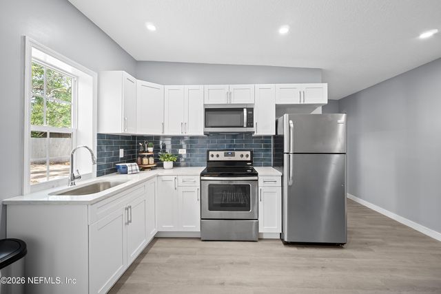 3544 COLLEGE Place, Jacksonville, FL 32205