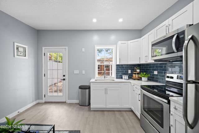 3544 COLLEGE Place, Jacksonville, FL 32205