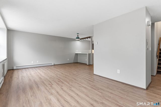 201 College Street 22, Middletown, CT 06457