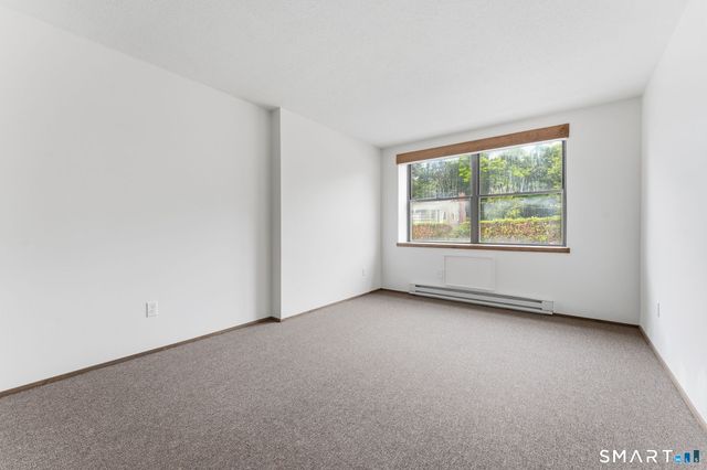 201 College Street 22, Middletown, CT 06457