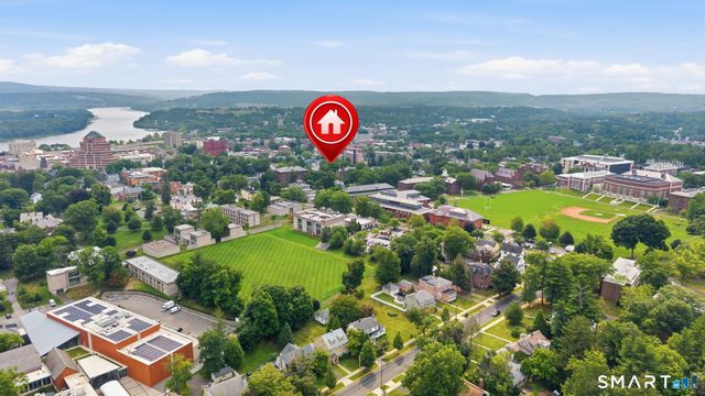 201 College Street 22, Middletown, CT 06457