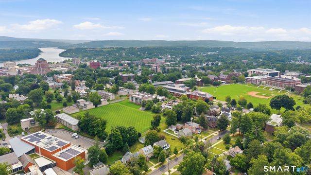 201 College Street 22, Middletown, CT 06457