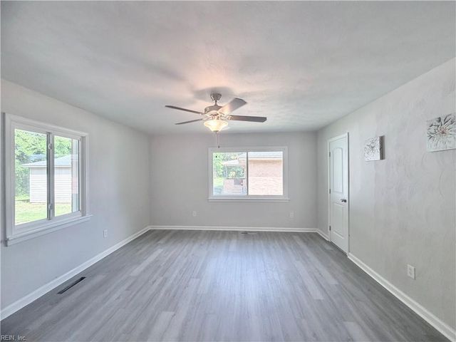 10 C C Spaulding DR, Hampton, VA 23666