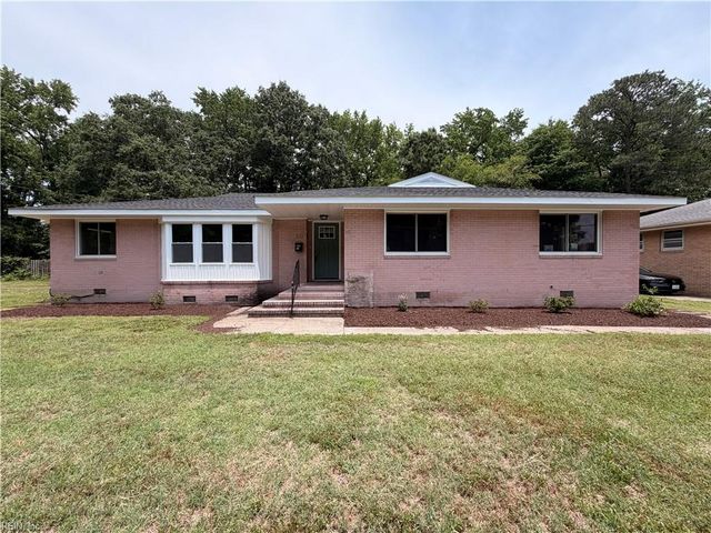 10 C C Spaulding DR, Hampton, VA 23666