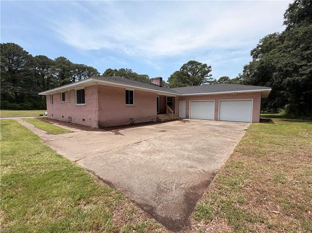 10 C C Spaulding DR, Hampton, VA 23666