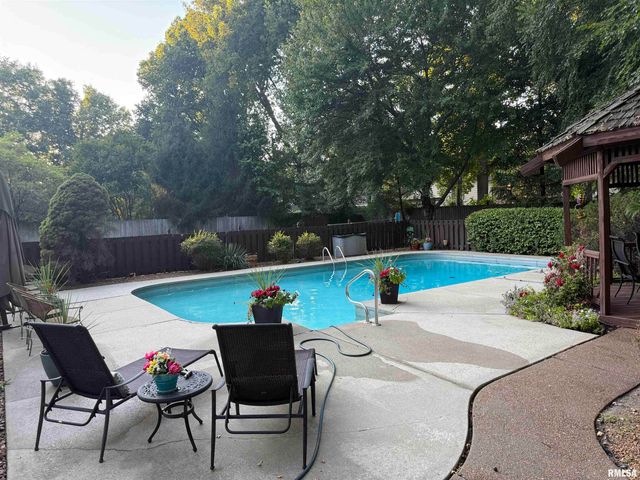 2223 CARDINAL Drive, Springfield, IL 62704