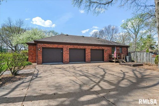 2223 CARDINAL Drive, Springfield, IL 62704