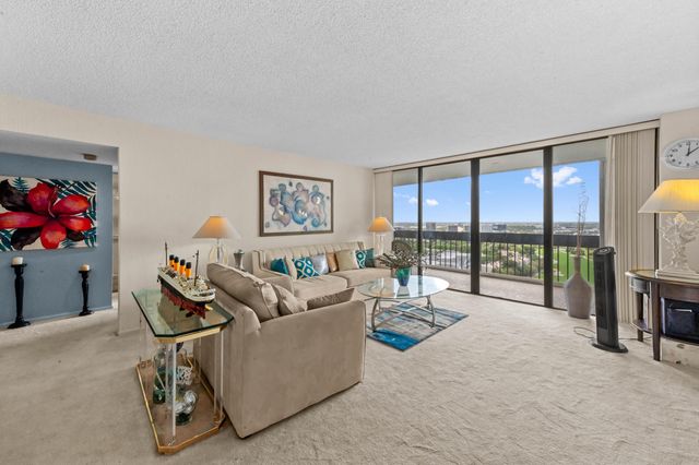 2400 Presidential Way 2004, West Palm Beach, FL 33401