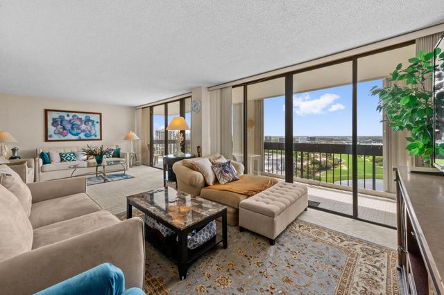 2400 Presidential Way 2004, West Palm Beach, FL 33401