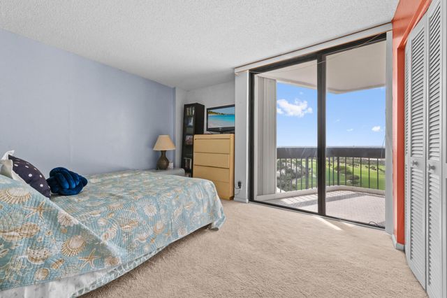 2400 Presidential Way 2004, West Palm Beach, FL 33401