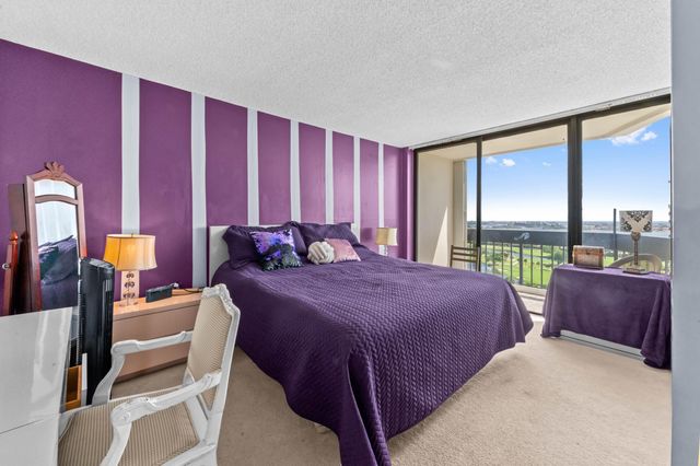 2400 Presidential Way 2004, West Palm Beach, FL 33401