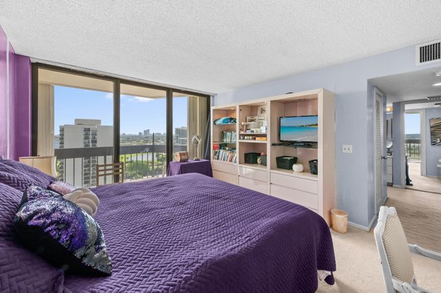 2400 Presidential Way 2004, West Palm Beach, FL 33401