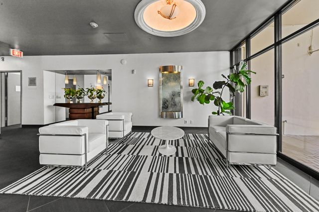 2400 Presidential Way 2004, West Palm Beach, FL 33401