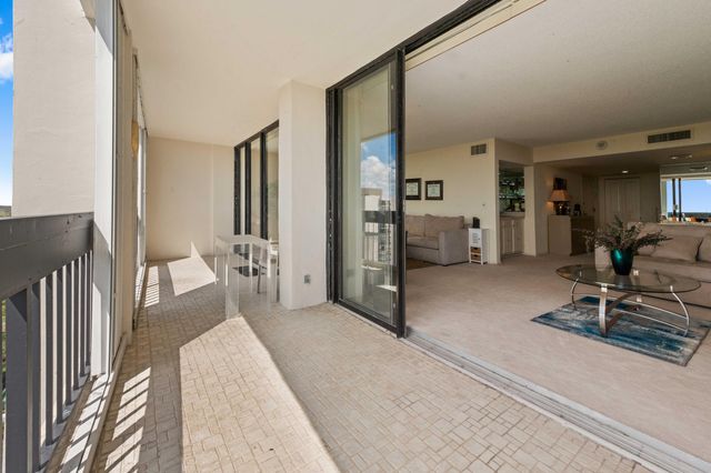 2400 Presidential Way 2004, West Palm Beach, FL 33401