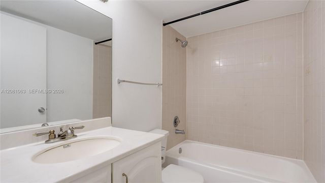 8260 SW 210th Street 308, Cutler Bay, FL 33189