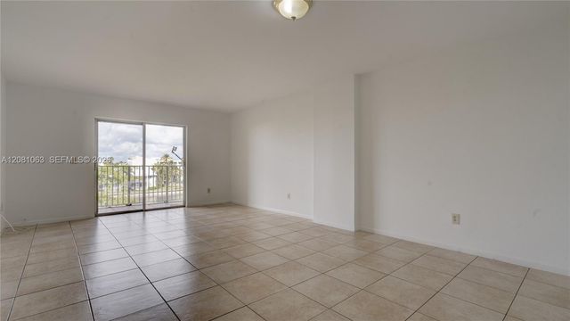 8260 SW 210th Street 308, Cutler Bay, FL 33189