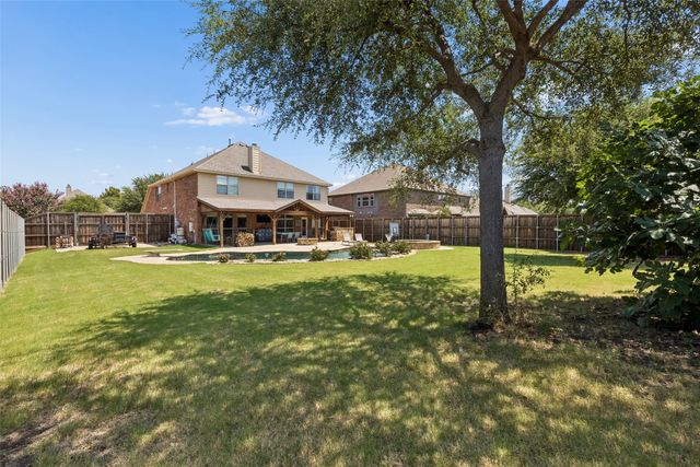 5732 Chateau Drive, Sachse, TX 75048