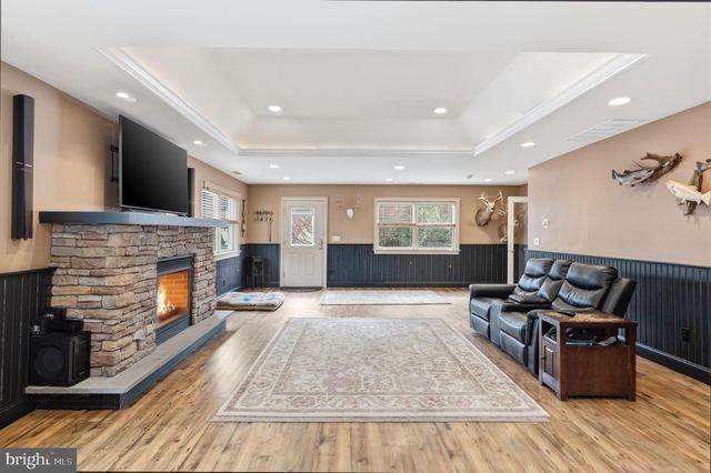 682 WHIRLAWAY DR, Warminster, PA 18974