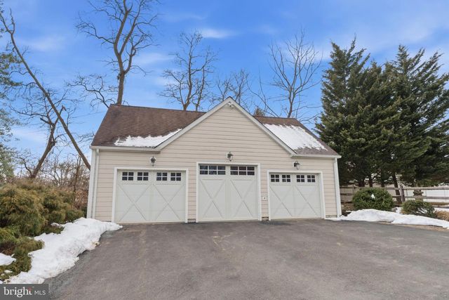 682 WHIRLAWAY DR, Warminster, PA 18974