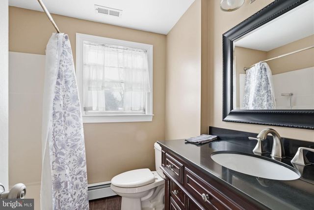 682 WHIRLAWAY DR, Warminster, PA 18974