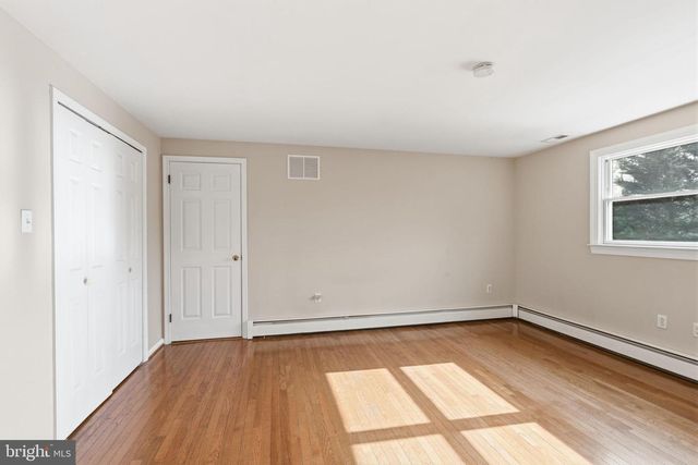 682 WHIRLAWAY DR, Warminster, PA 18974