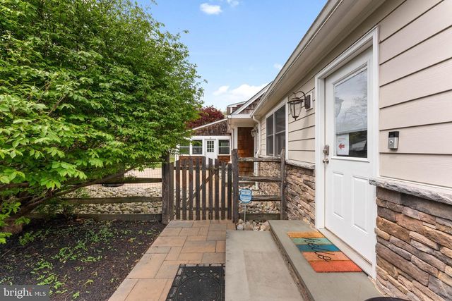 682 WHIRLAWAY DR, Warminster, PA 18974