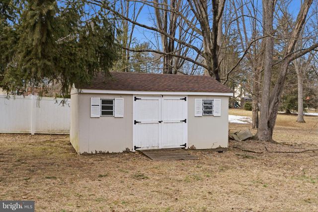 682 WHIRLAWAY DR, Warminster, PA 18974