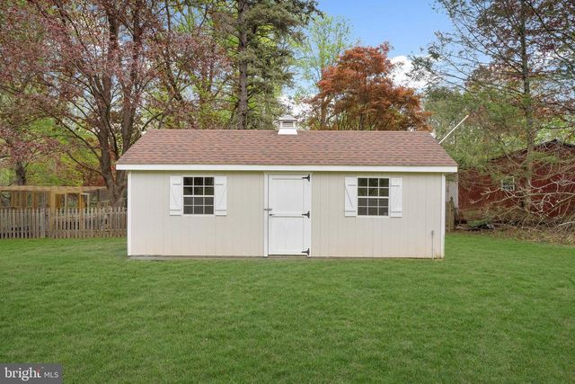 682 WHIRLAWAY DR, Warminster, PA 18974