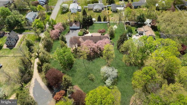 682 WHIRLAWAY DR, Warminster, PA 18974
