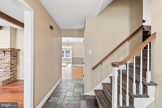 682 WHIRLAWAY DR, Warminster, PA 18974