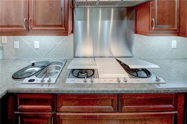 23113 W 71st Terrace, Shawnee, KS 66227