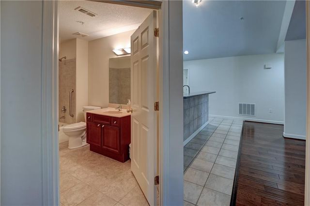 23113 W 71st Terrace, Shawnee, KS 66227
